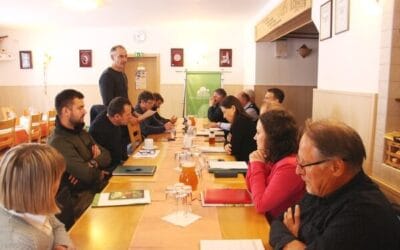 Logaški kmetje z gosti o perečih vprašanjih