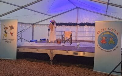 Praznična tržnica ob drsališču